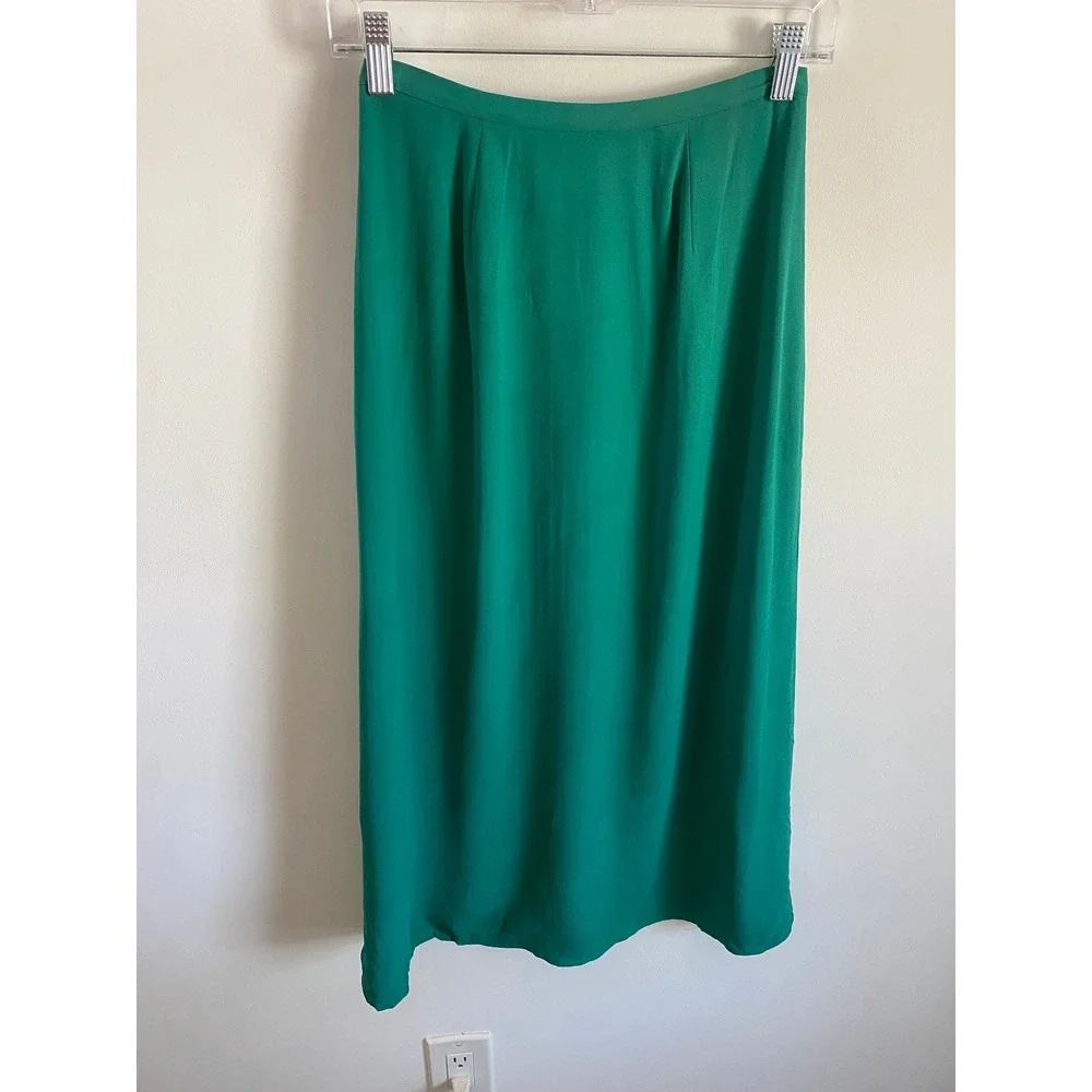 Petite Sophisticate Emerald Green 100% Silk Midi Skirt Size 4 Petite Lined Slit - Picture 1 of 5
